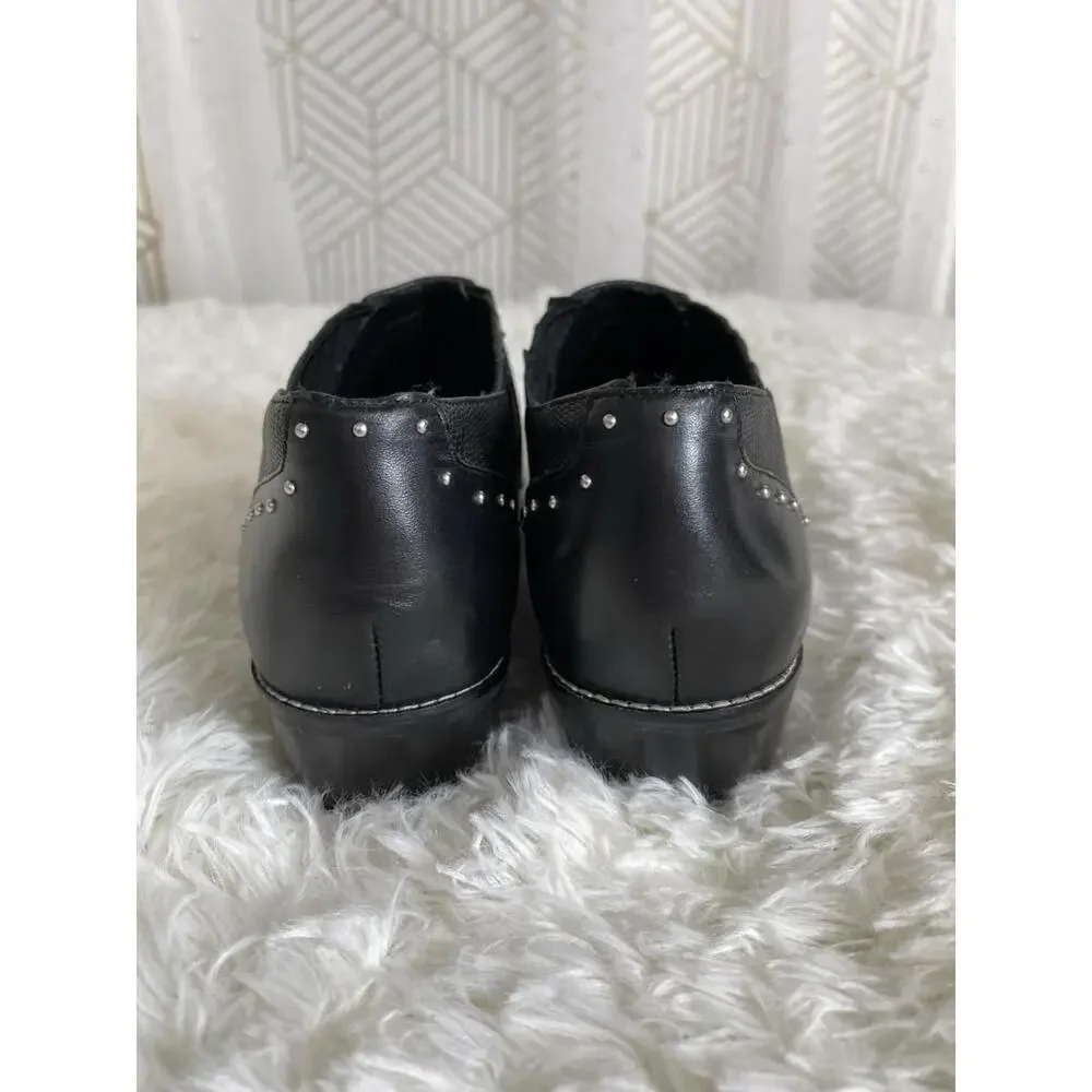 NWOB Crown Vintage Leather Studded Black Kavita Booties Size 9